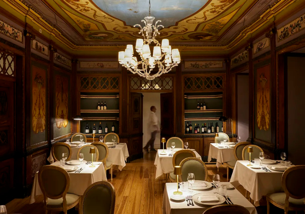 Koninklijke eetzaal in Octant hotel Lousa