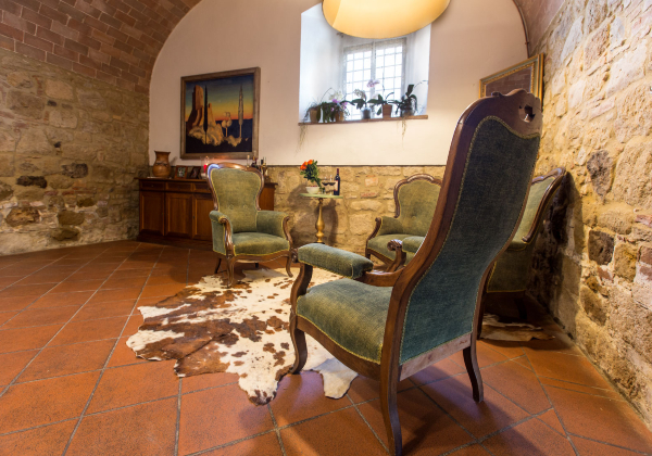 Klassieke zithoek in agriturismo le Checche
