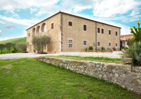 Zijaanzicht van agriturismo le Checche