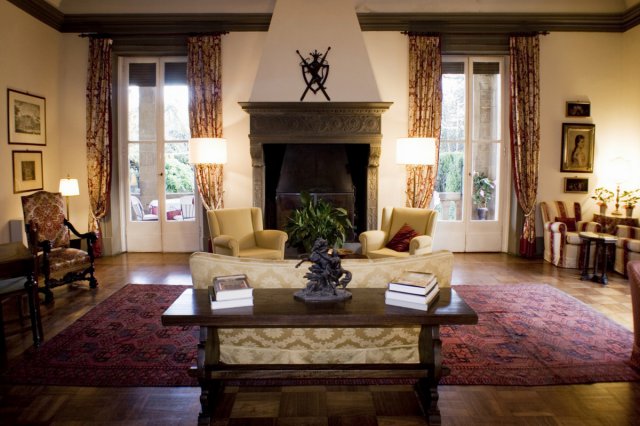 Park_Palace_lobby.jpg