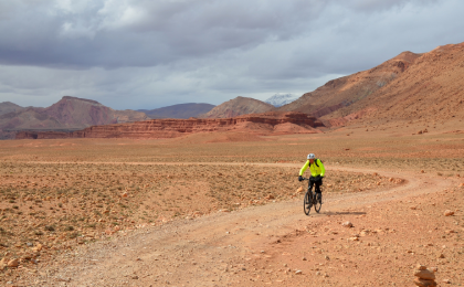 Fietsen woestijn Marokko