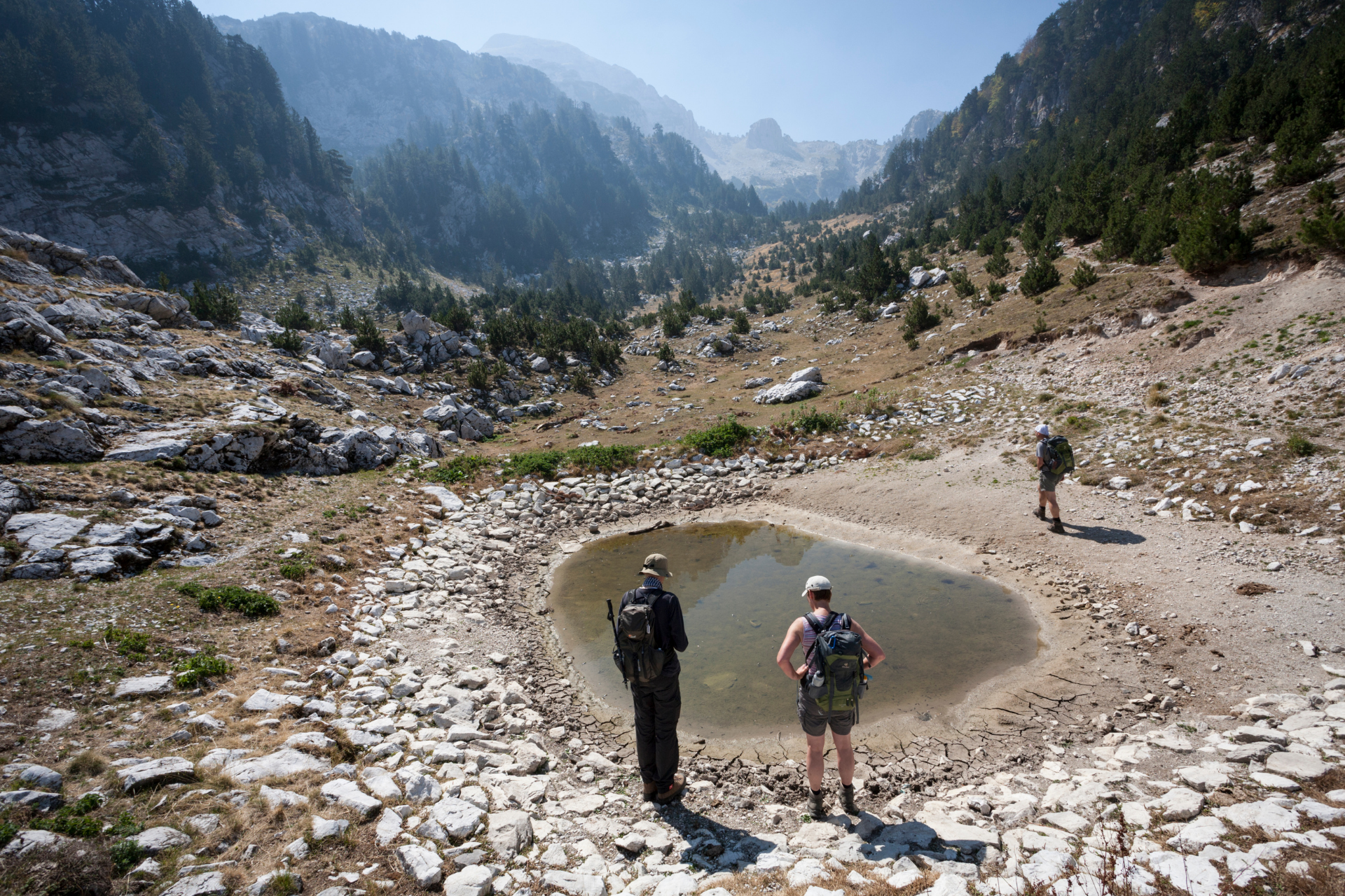 Een bergmeer in Albanië