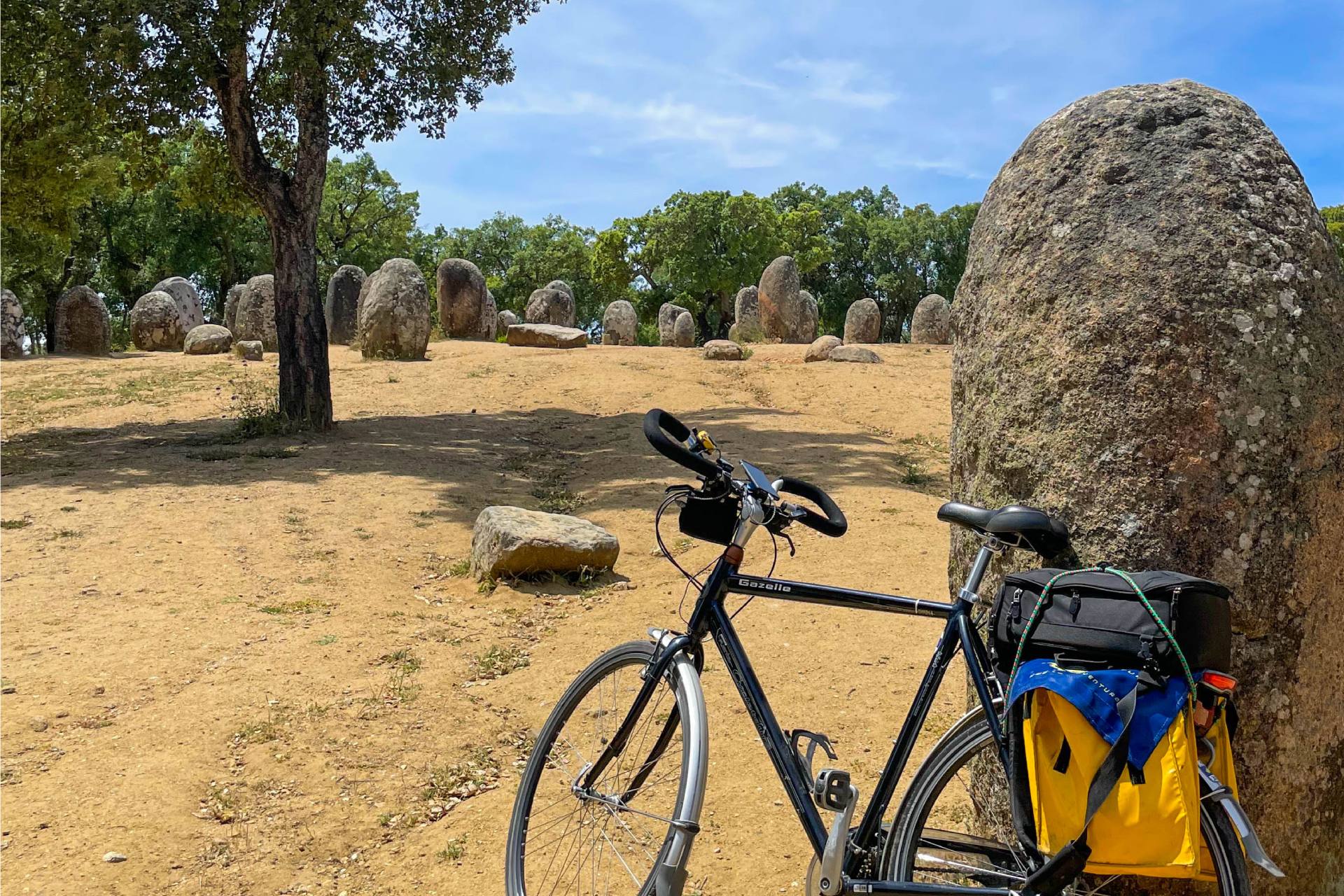 fietsvakantie alentejo-Cromeleques dos Alemendes
