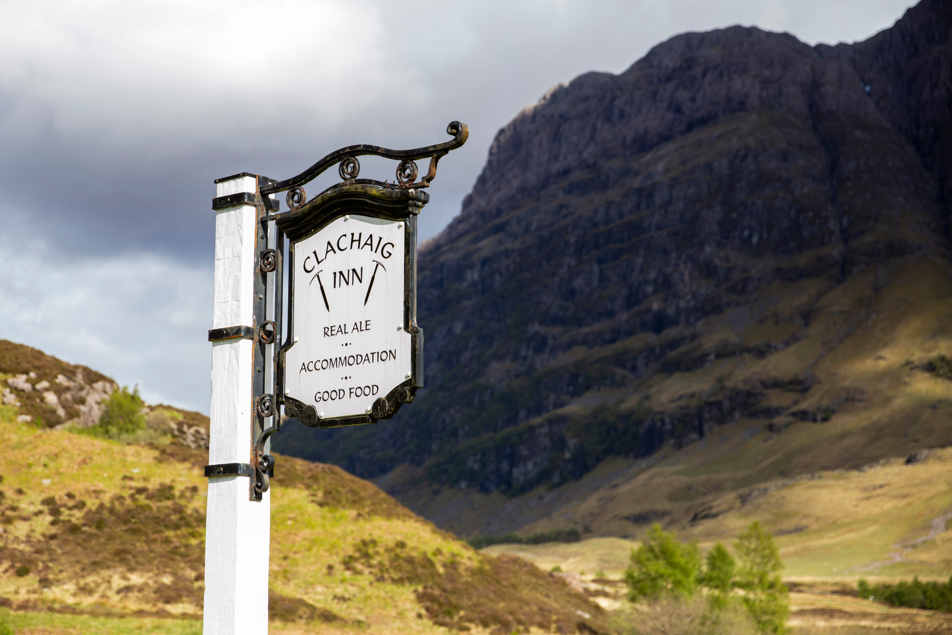 Bij Clachaig Inn