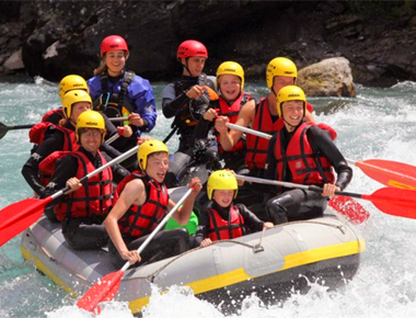 Raften tijdens een gezinsvakantie