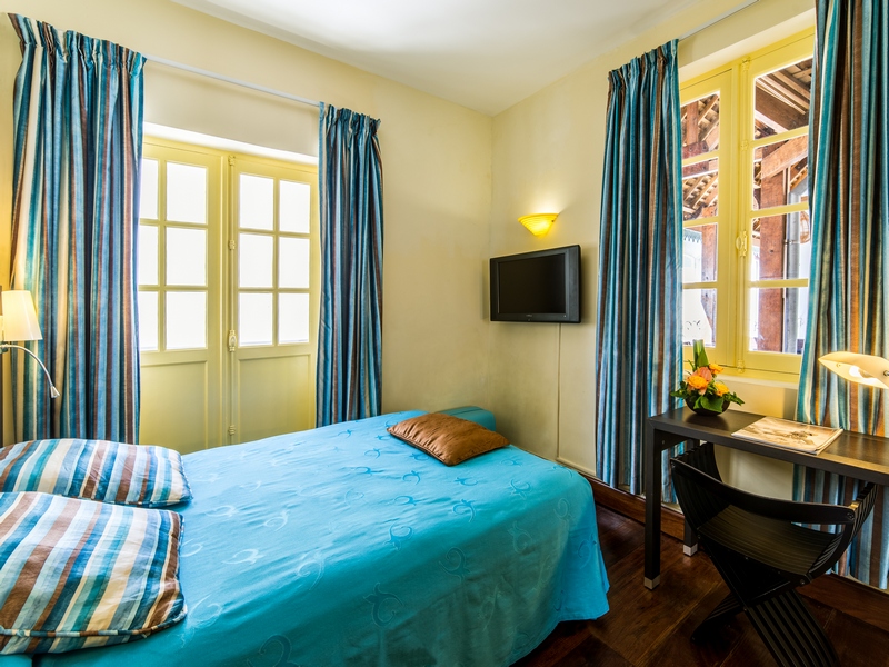 RE_DODU_CHAMBRE_BAIN_STANDARD_WEB.jpg