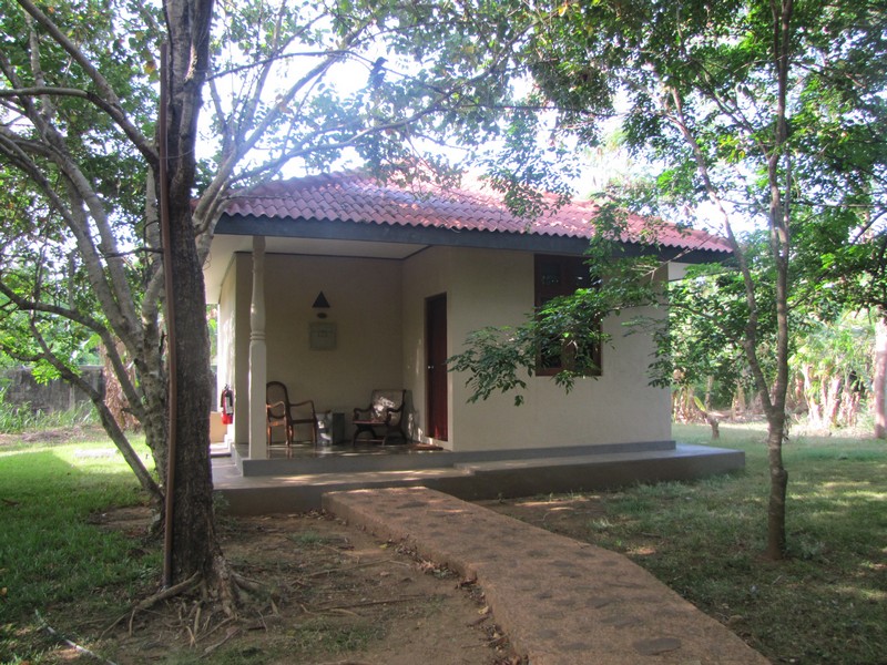 093_Kassapa_Lions_bungalow.jpg