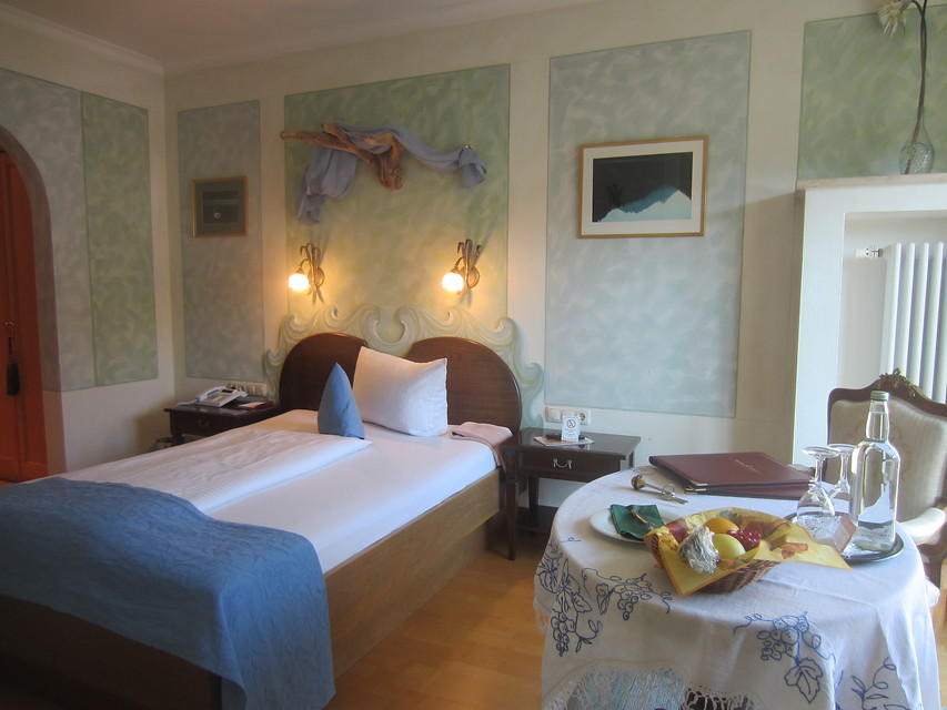Hotel_Hirsch,_Fussen_(4).jpg