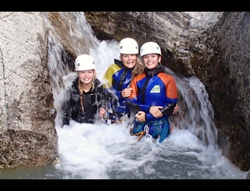 Canyoning_smile.jpg