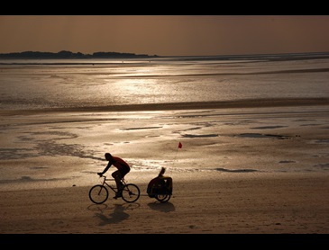 fietsen_langs_de_zee.jpg