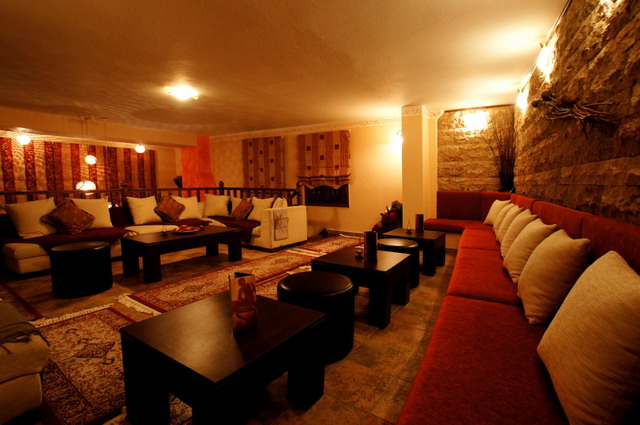 lounge_1.jpg