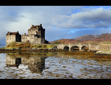 shutterstock_Mikadun_Eilean_Donan_castle.jpg
