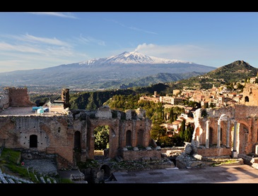 shutterstock_238855696_-_Taormina_-_Angelo_Ferraris.jpg