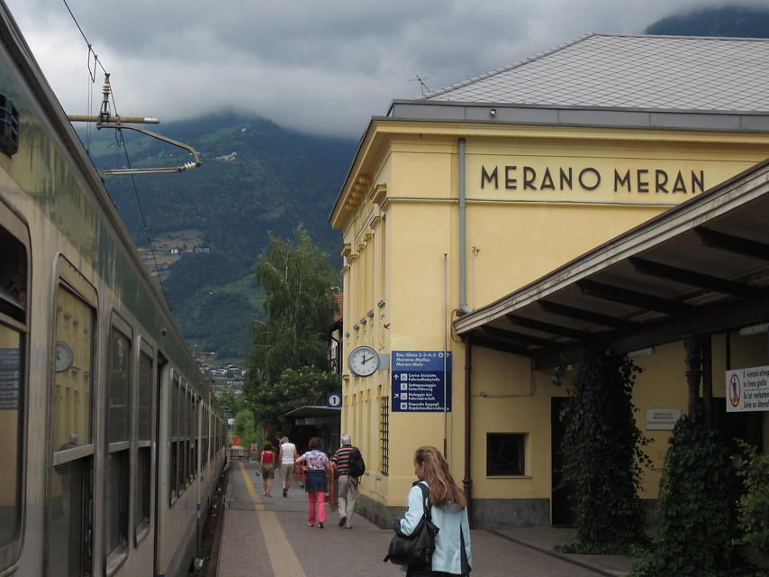 merando-station.jpg