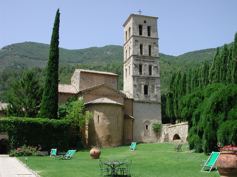 abbazia_s_pietro_in_valle.jpg