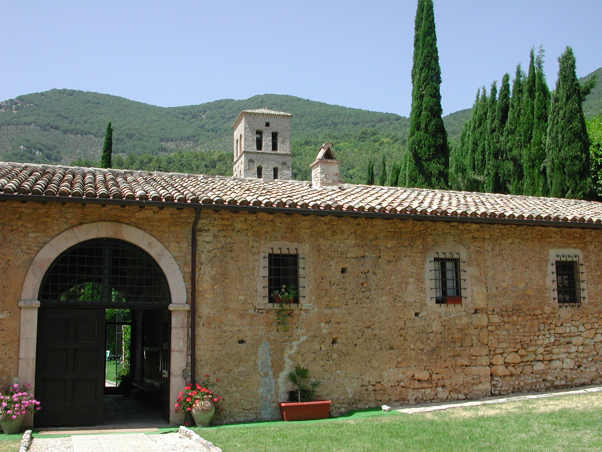 abbazia_s_pietro_in_valle_1.jpg