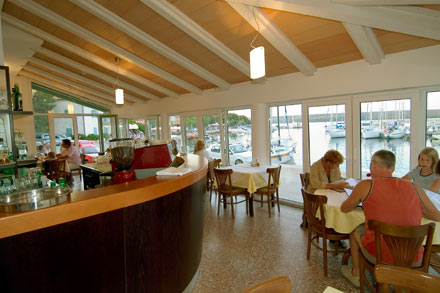 restaurant_met_uitzicht_op_de_haven.jpg