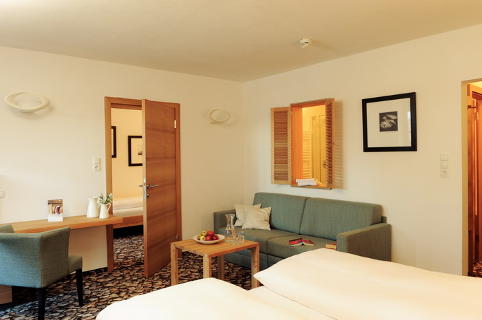 landhotel_-_tirol_-_familienappartement_XL_-_laerche_natur_Formaat_wijzigen.jpg