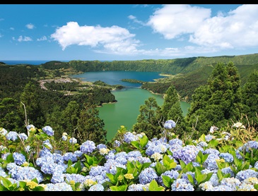 Sete_Cidades_Lake_-_VisitAzores_-_Gustav.jpg
