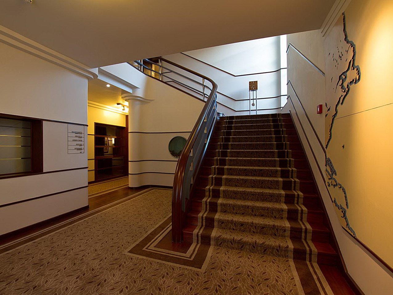 TN_Staircase_Art_Deco.jpg