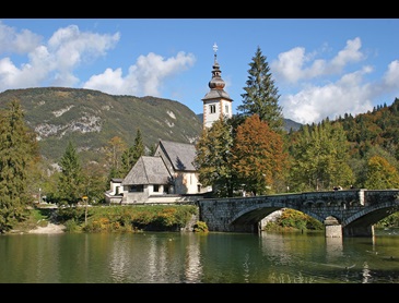 ribcev_laz_aan_meer_van_bohinj.jpg