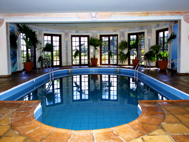 La-Palma-Romantica-Indoor-Pool.jpg