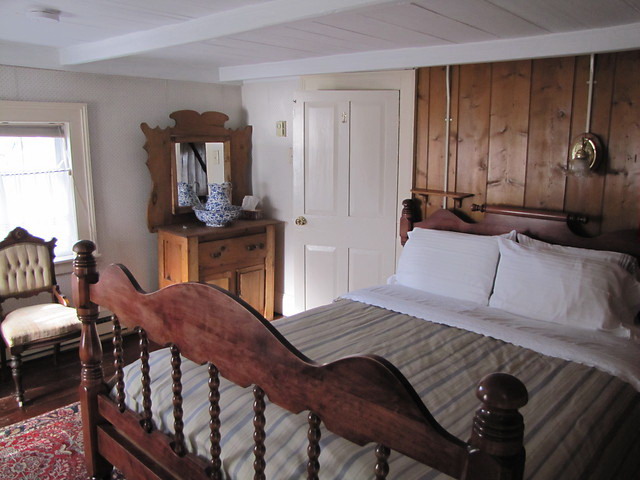 artisan-inn-room.jpg