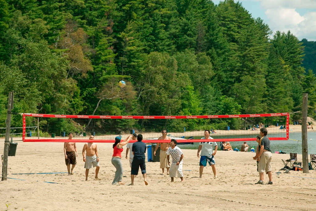 lac-simon-volley.jpg