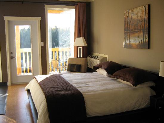 riverwood-inn-room.jpg