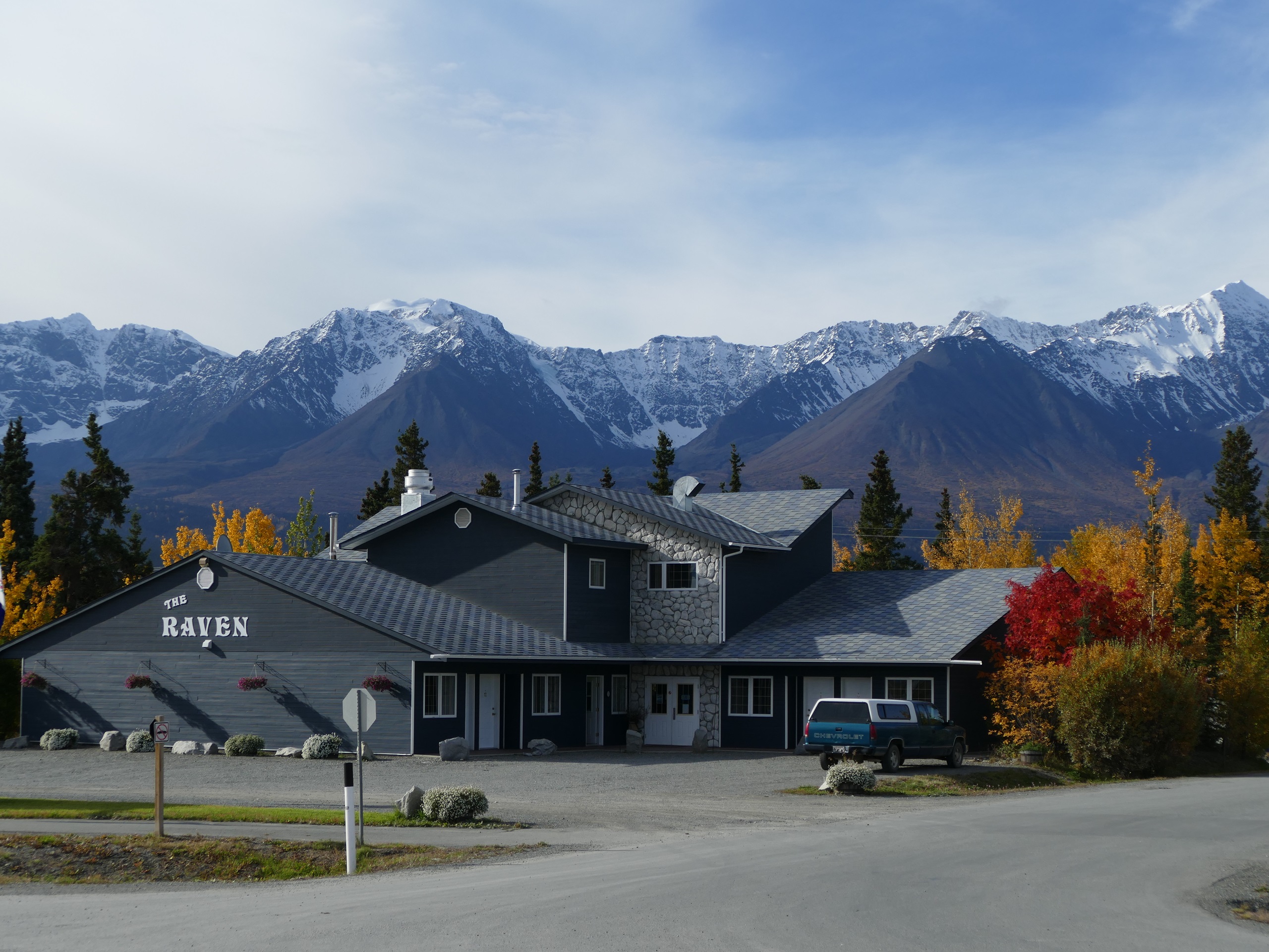 094_Raven_Hotel_Haines_Junction.JPG