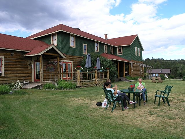 chilcotin_lodge.jpg