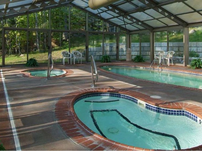 christmas_farm_inn_pool.jpg