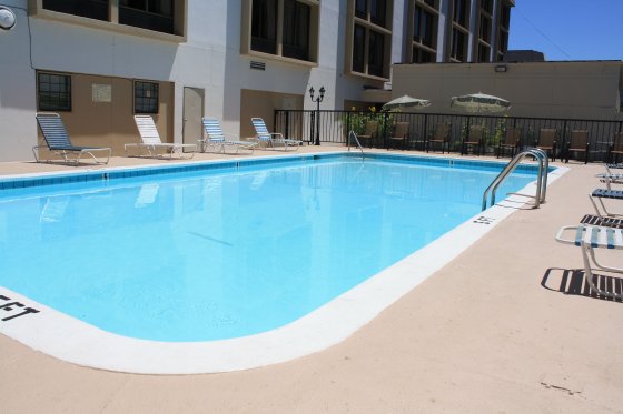 bw-music-row-pool.jpg
