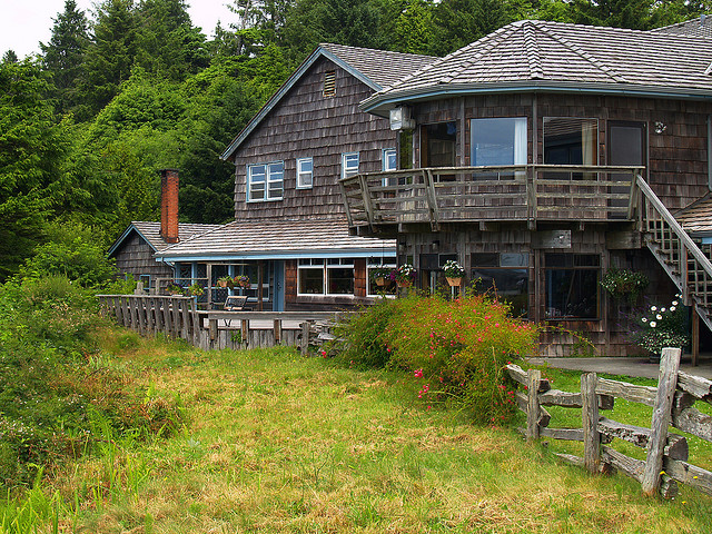 kalaloch-lodge-front.jpg