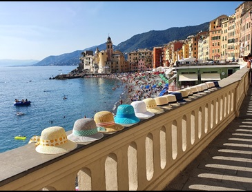Wandelen langs de beroemde Cinque Terre in Italië
