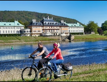 Fietsen over de Elberadweg, Praag - Dresden