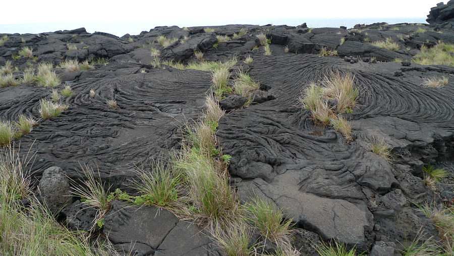 Wandelen over oude lavastromen