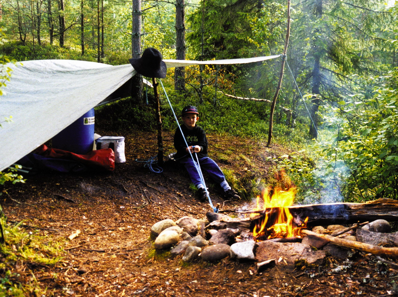 Kanotocht en wildkamperen langs het meer