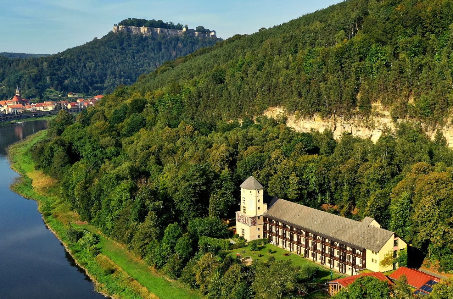 Aankomst aan de Elbe, spelen met uitzicht