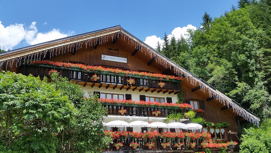 Van Neuva Dessous naar Chapelle d'Abondance