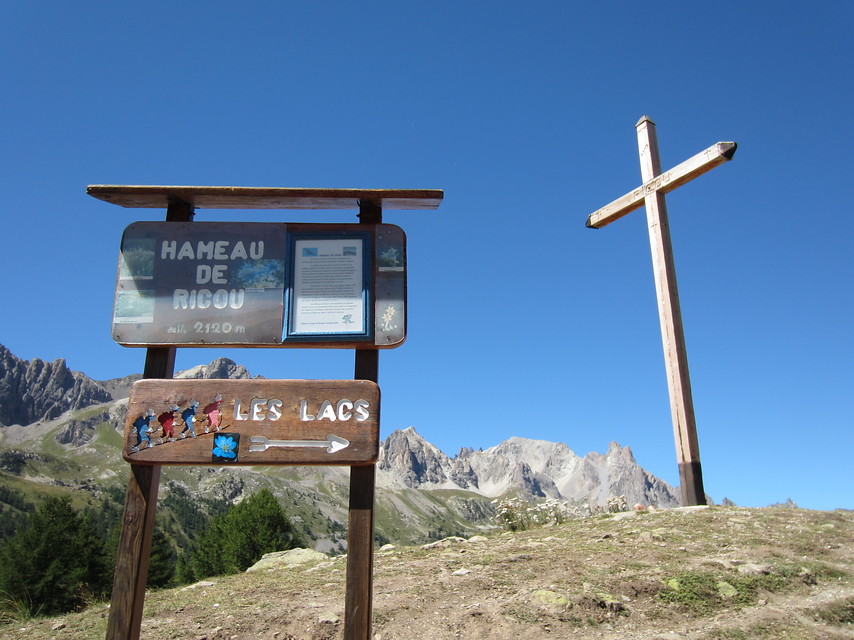 Lariksbossen, rivieren en door naar hut twee