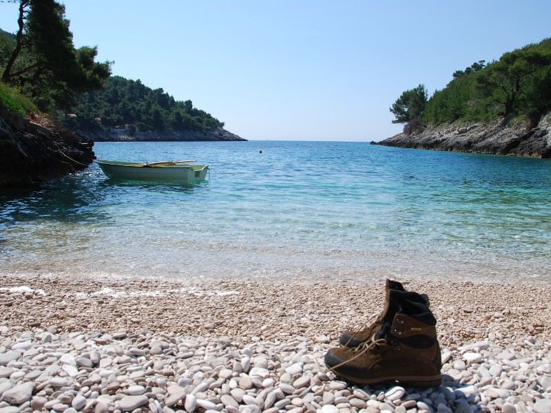 De Biokovo-bergrug en afkoelen in zee
