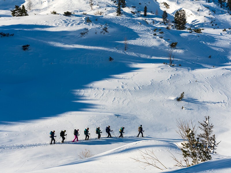 Prachtige uitzichten over de Hohe Dachstein, de Hallstätter gletsjer, en het meer van Hallstatt