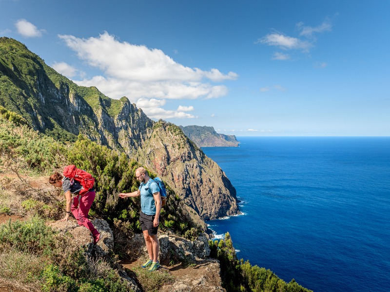 Hiken langs de levada