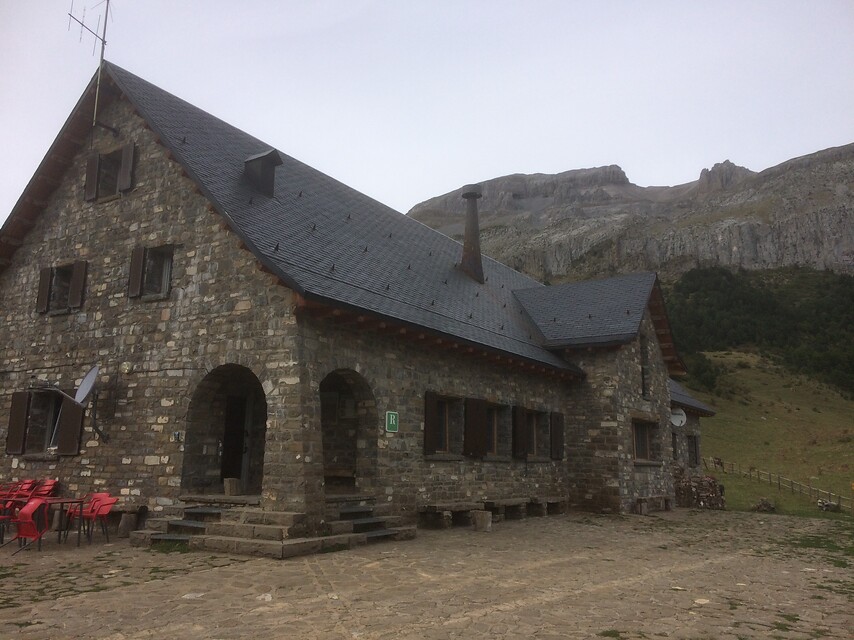 Van Refugio de Lizara naar Candanchú